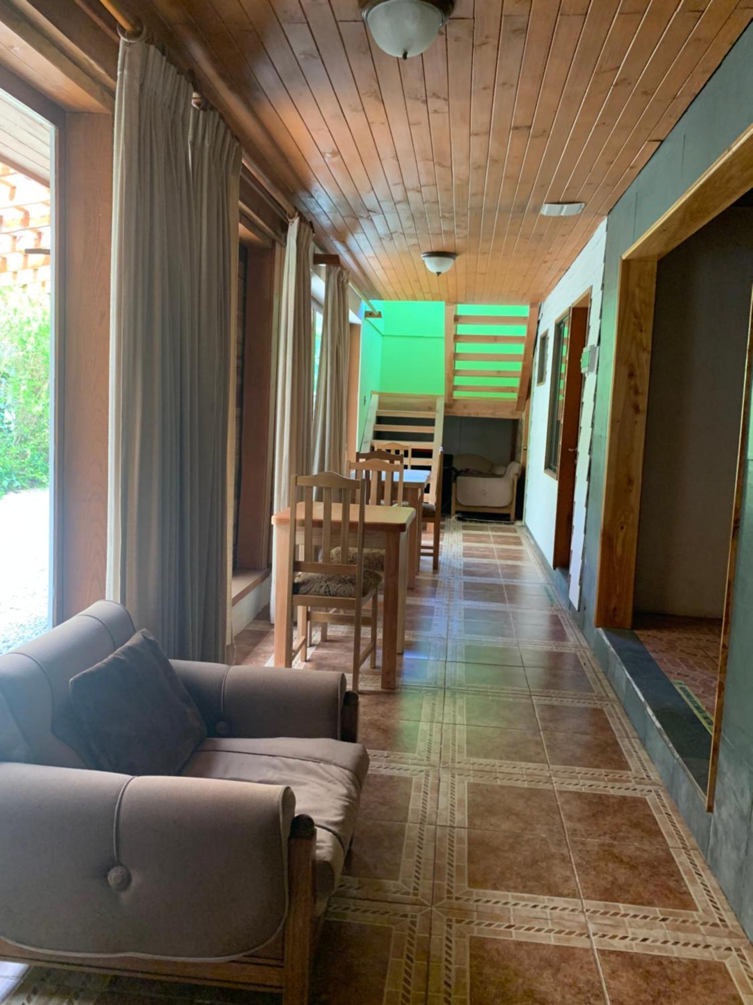 Hostal Tour Пукон Екстер'єр фото