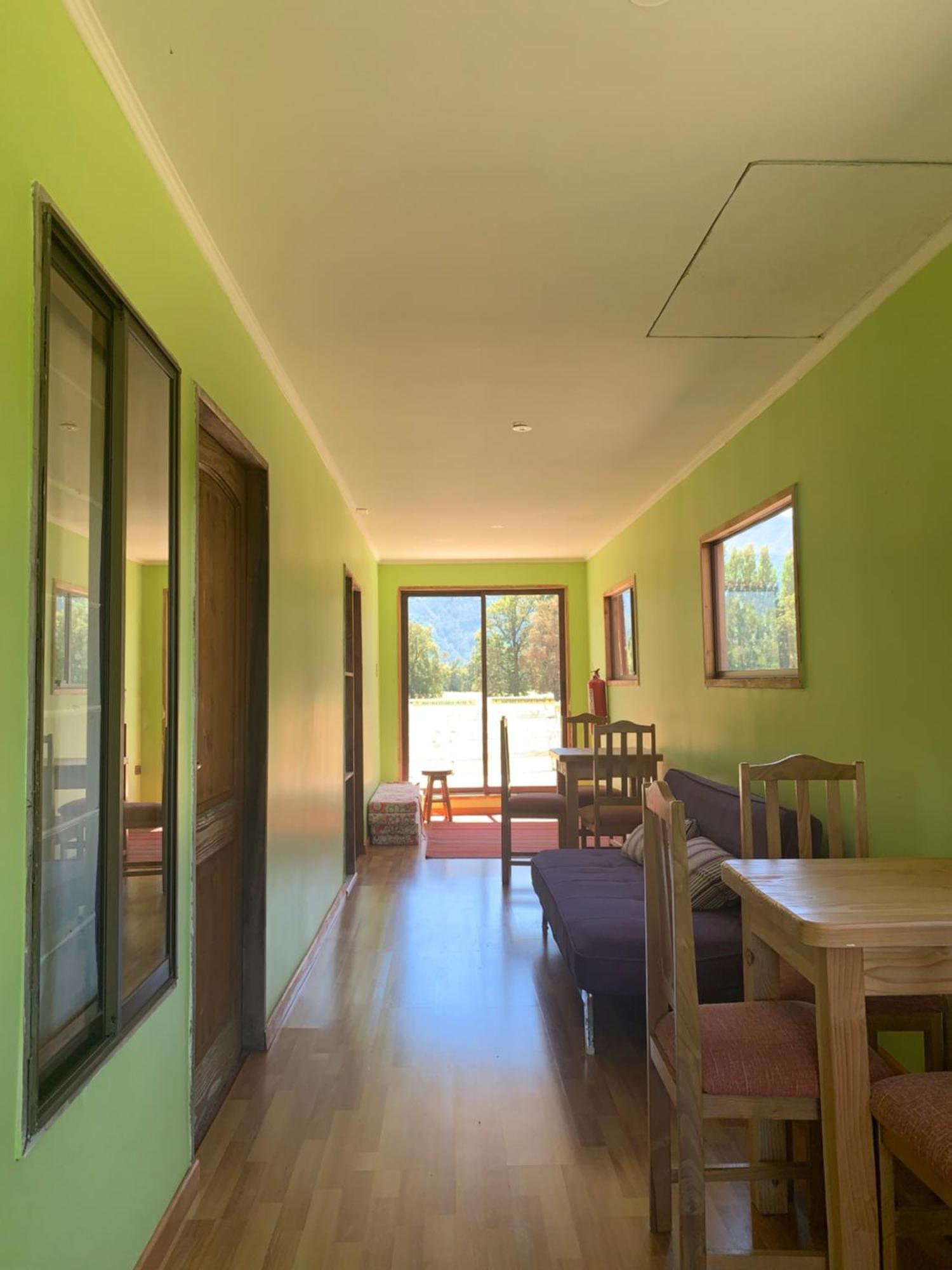 Hostal Tour Пукон Екстер'єр фото